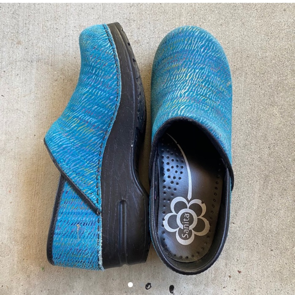 Nursing clogs